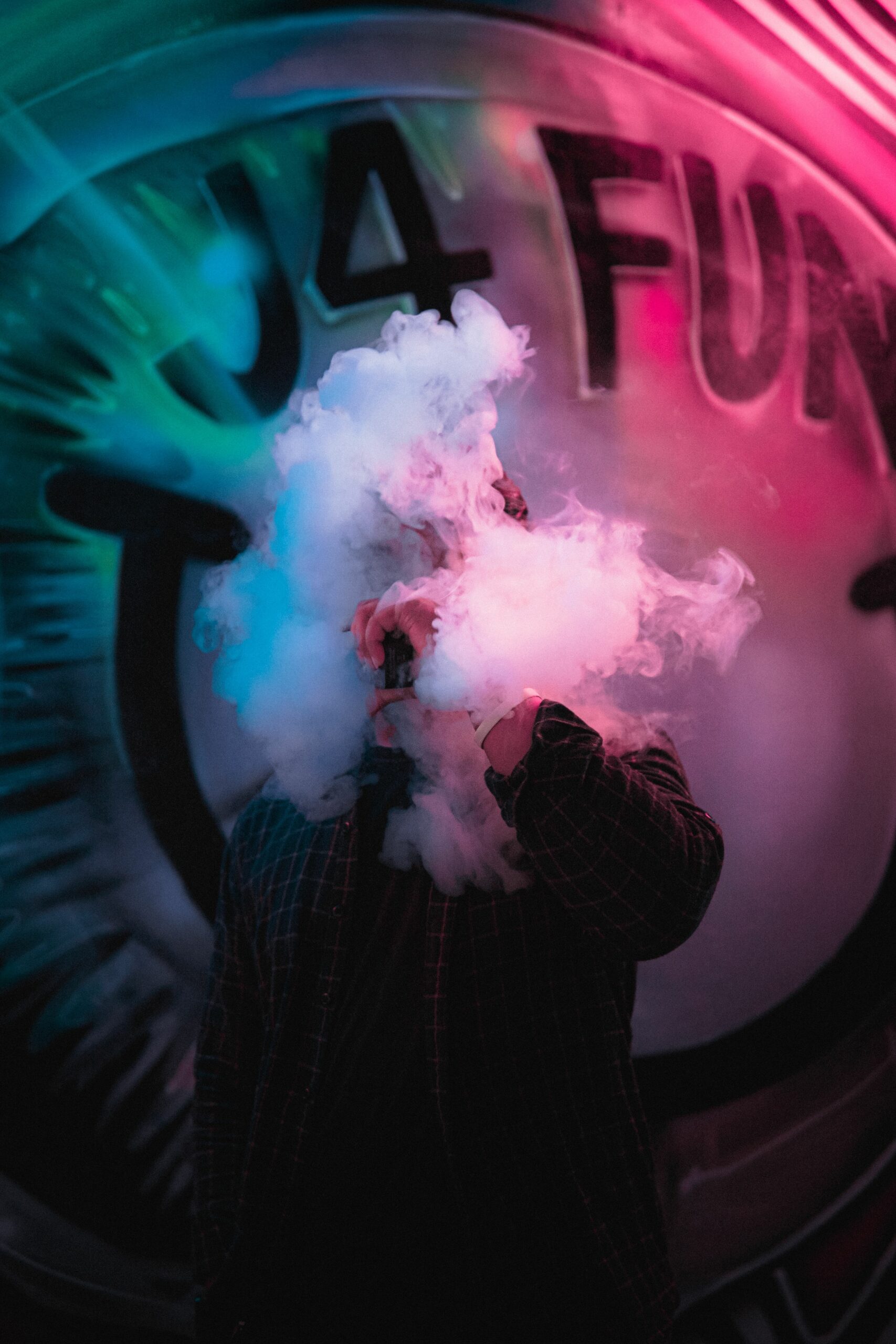 Fumée d'encens qui se consume